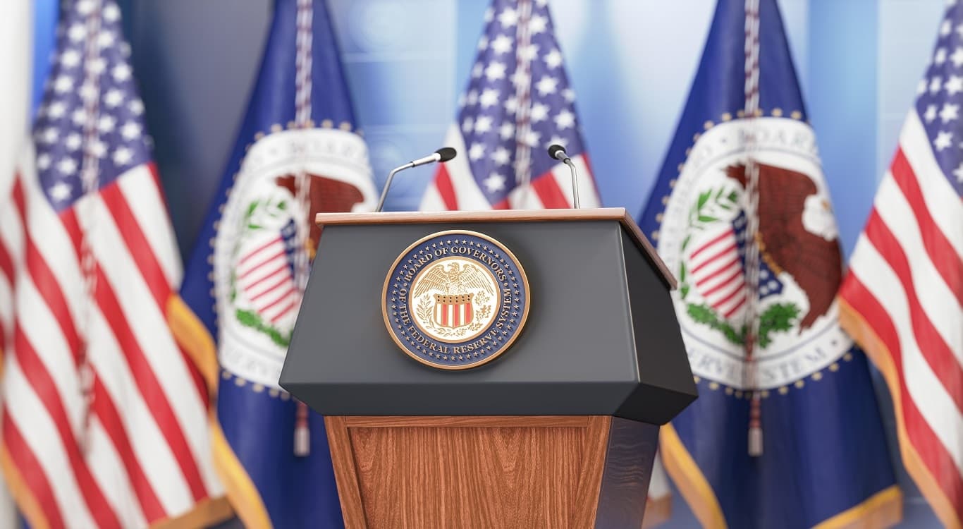Púlpito com o logo do Federal Reserve (Fed)