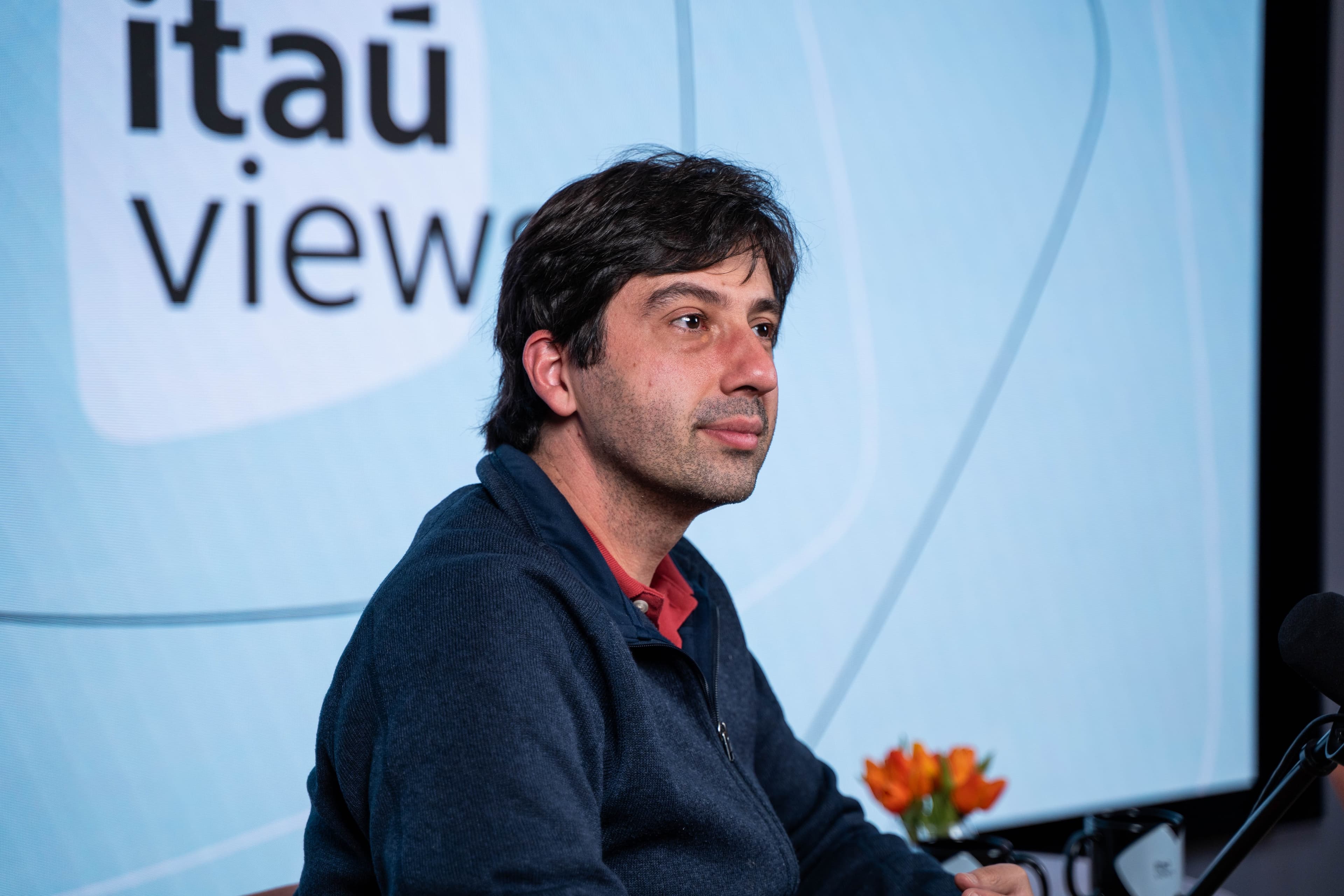 Diogo Guillen, economista-chefe do Itaú, em entrevista ao podcast Itaú Views. Foto: Itaú Views.